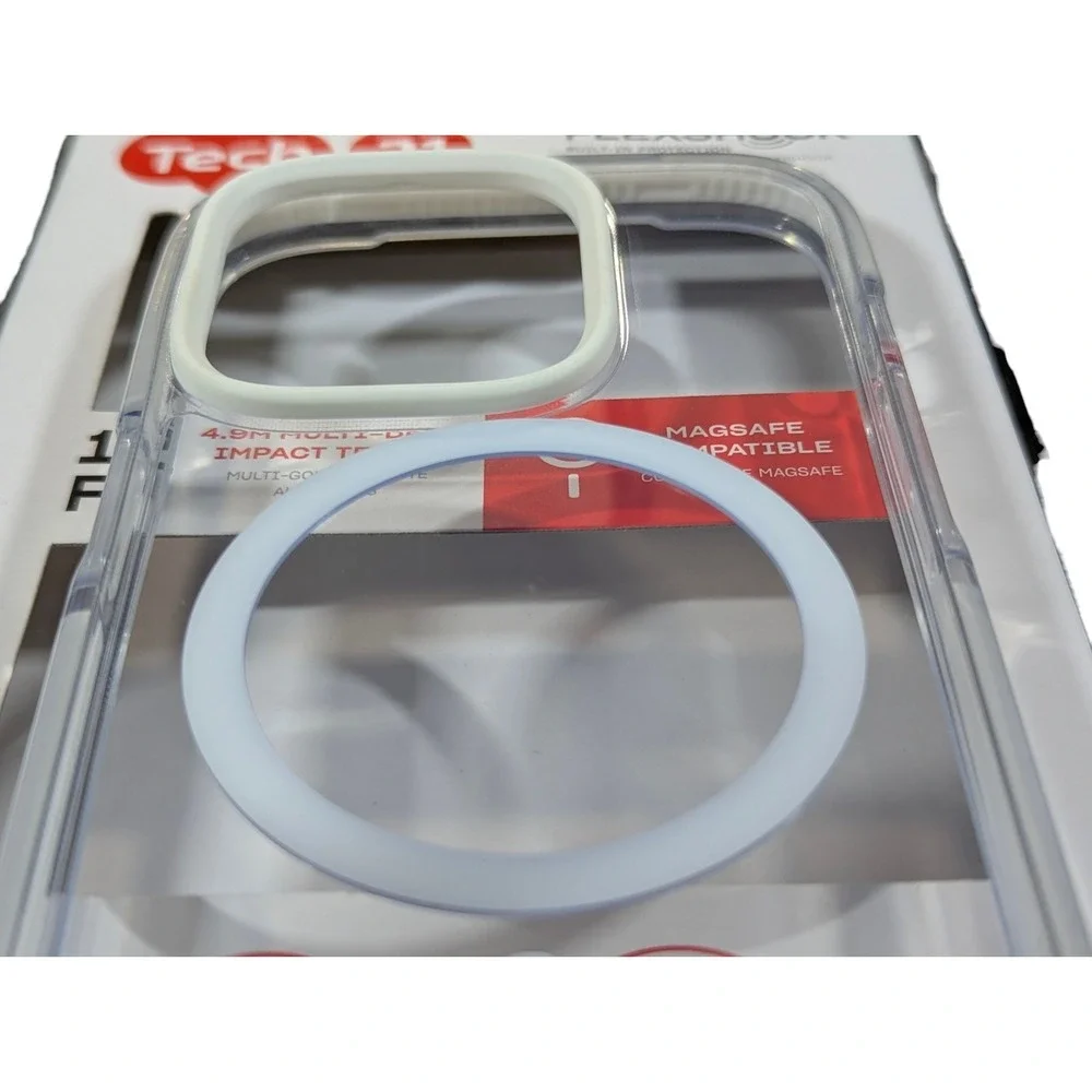 G7O. Tech21 Flexshock EvoCrystal Magsafe Case for iPhone 14 Pro - Clear / White‎